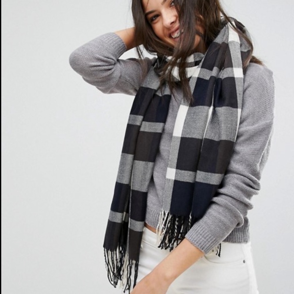 PLUSH Ultra Soft Fleece Plaid Scarf Navy